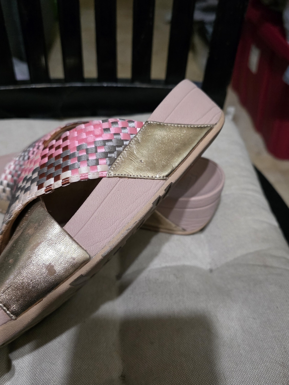 Fitflop Pink and Gold Woven Strap Slide Sandals Used Size 7 - Picture 10 of 10